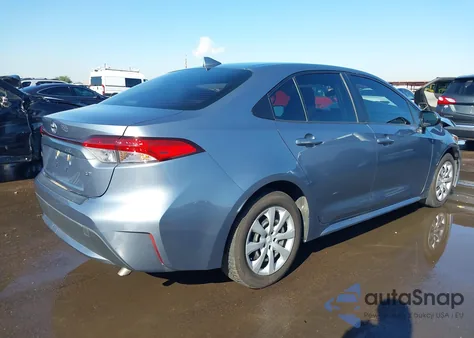 2021 Toyota Corolla Le z USA, uszkodzony, nr VIN JTDEPMAE5MJ172351